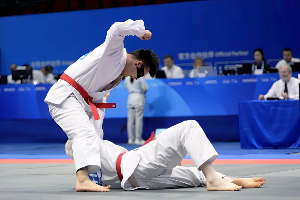 虽然训练中, 区的