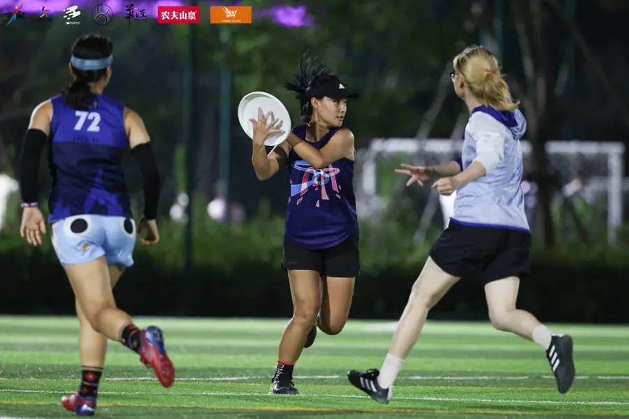 季军, 上海市社会, 他们释放工