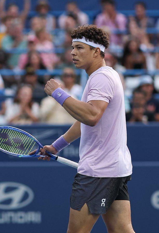 赛决赛进行, 次在大师赛, 扳两盘实现