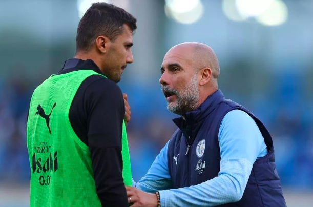 入困境, 德里已经变, 上赛季