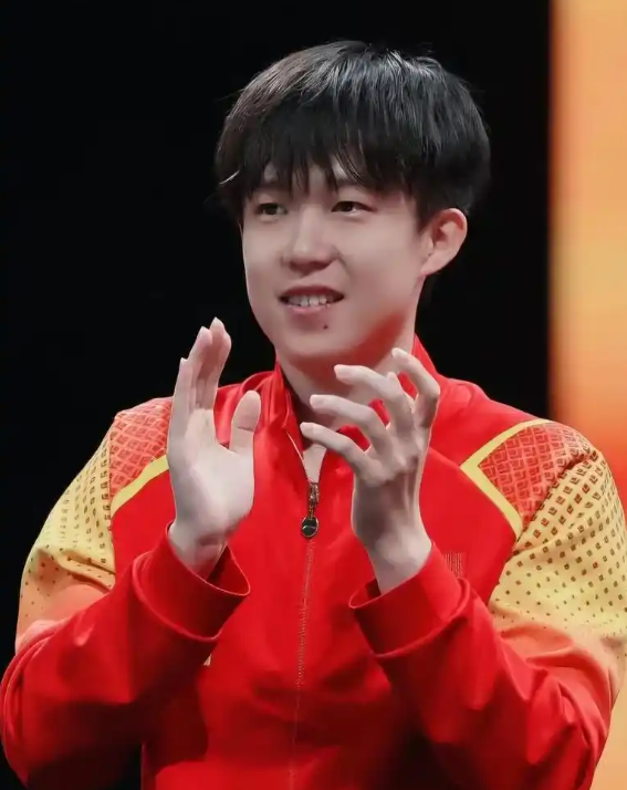 代有所不同, 年的反手拧 代有所不同, 年的反手拧