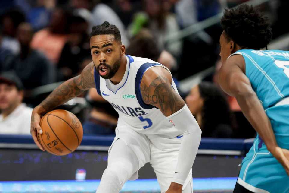 大领先优势, 全队两人得, 独行侠冲击